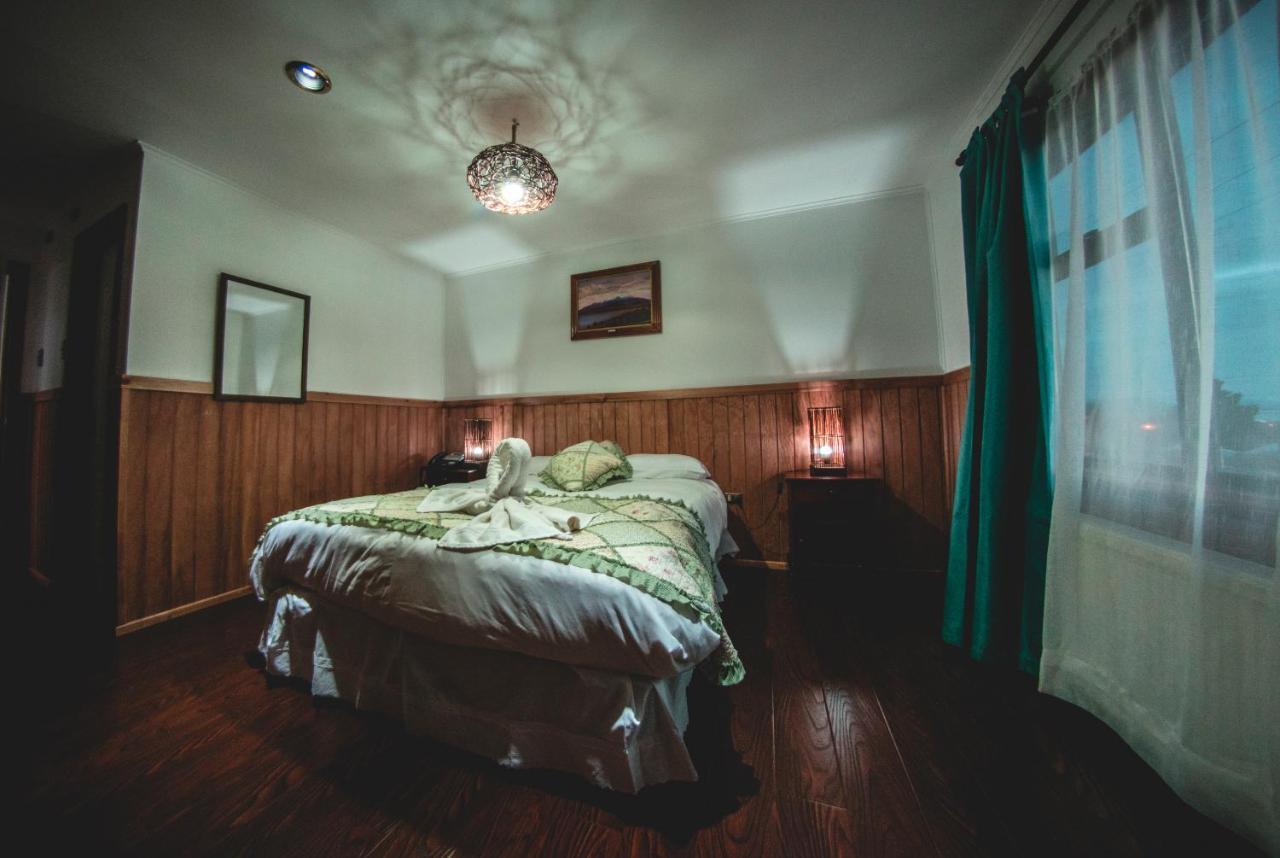פורטו נטאלס Hotel Hallef מראה חיצוני תמונה
