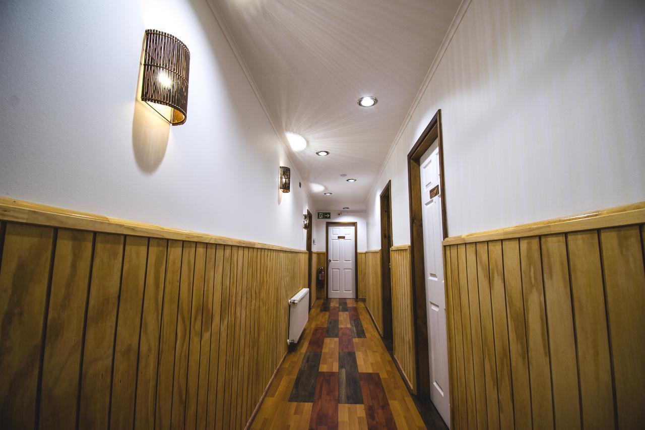 פורטו נטאלס Hotel Hallef מראה חיצוני תמונה